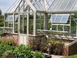 Gewächshaus im Garten und auf dem Grundstück – was man wissen sollte